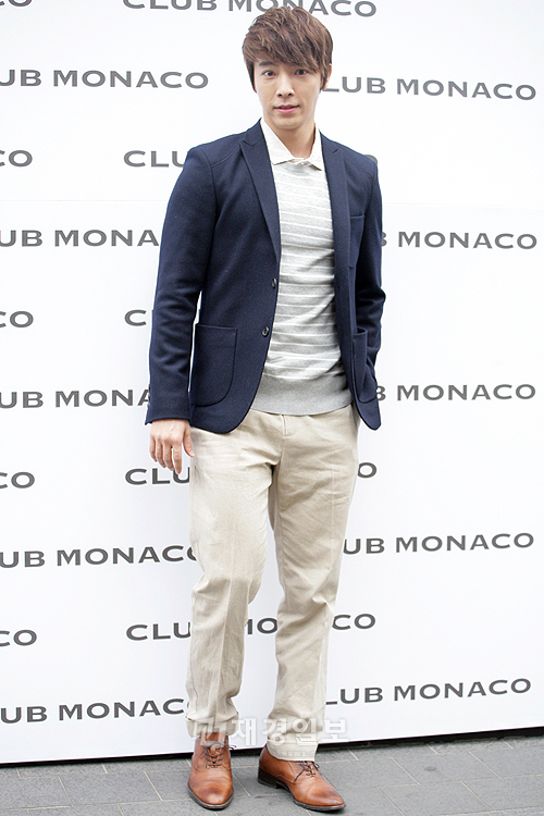 SUPER JUNIOR、クラブモナコ(Club Monaco)の2012 S/Sプレゼンテーションに出席(1)