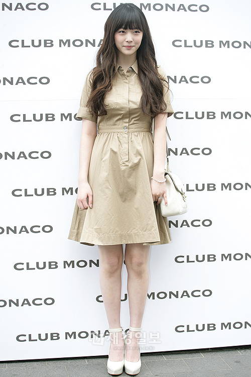 f(x)、クラブモナコ(Club Monaco)の2012 S/Sプレゼンテーションに出席(1)