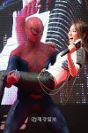 2NE1、『アメイジング・スパイダーマン』試写会に登場
