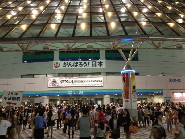 東方神起・少女時代ら出演の「SMTOWN LIVE WORLD TOUR III in TOKYO！」第2日、ファンの熱気が東京ドームを埋め尽くす(21)