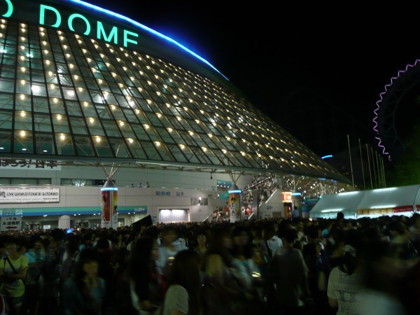 東方神起・少女時代ら出演の「SMTOWN LIVE WORLD TOUR III in TOKYO！」第2日、ファンの熱気が東京ドームを埋め尽くす(2)