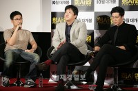 映画『会社員』の制作発表会、ソ・ジソプら出演者が出席　イム・サンユン監督、クァク・ドウォン、ソ・ジソプ