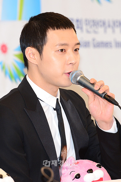 JYJ、広報大使の就任式に出席　2014仁川アジア競技大会(4)