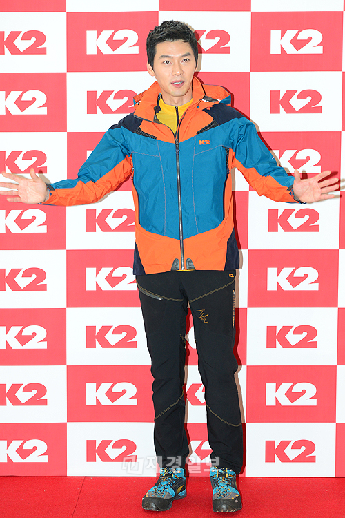 ヒョンビン、「K2 2013 S/S」でアウトドアファッションを披露(15)