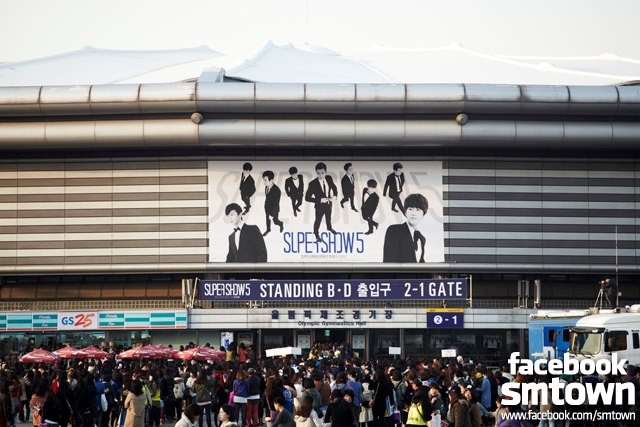 SUPER JUNIOR、世界ツアー「Super Show 5 in SEOUL」のライブ写真(37)