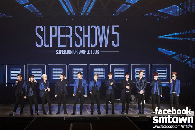 SUPER JUNIOR、世界ツアー「Super Show 5 in SEOUL」のライブ写真(9)