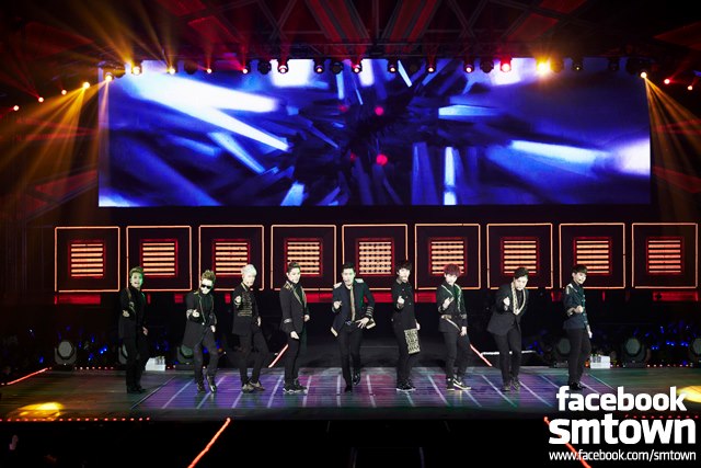 SUPER JUNIOR、世界ツアー「Super Show 5 in SEOUL」のライブ写真(5)