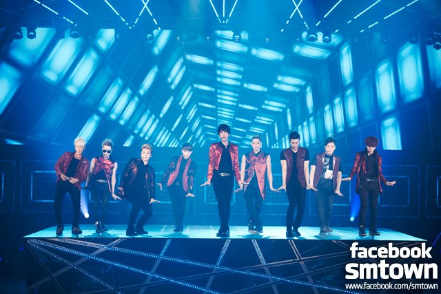 SUPER JUNIOR、世界ツアー「Super Show 5 in SEOUL」のライブ写真(4)