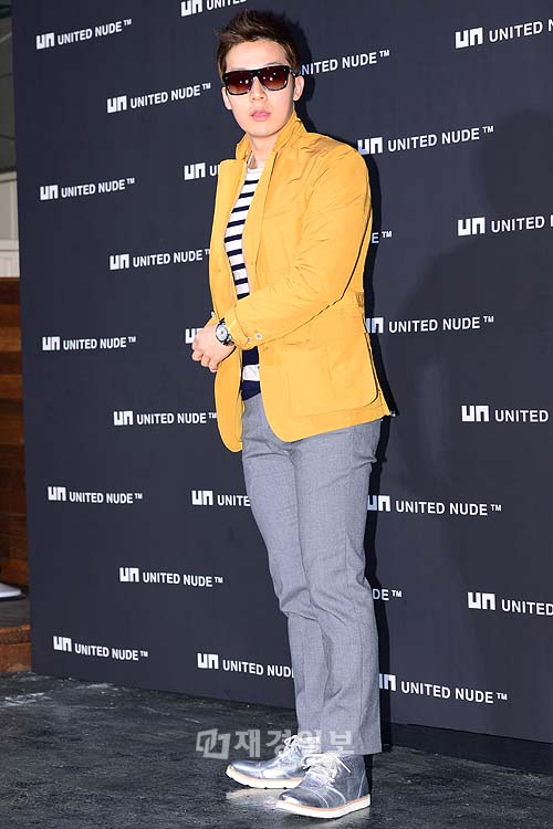 MBLAQミル、A PINKら「UNITED NUDE」オープニングイベントに出席(8)　ホ・ギョンファン