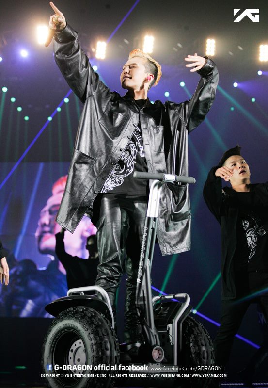 BIGBANG・G-DRAGONツアー大阪公演のライブ写真が公開(1)
