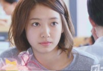 MBCの新ドラマ「君は私に惚れた」のティーザー映像で、さわやかではつらつとした伽椰琴（カヤグム）少女パク・シネの熱い涙が注目の的だ。