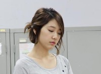 韓国MBCのドラマ「君は僕に恋をした」（邦題：オレのことスキでしょ）の元気ハツラツ・カヤグム少女パク・シネ（イ・ギュウォン役）がチョン・ヨンファ（イ・シン役）のためつくす女に変身（？）し注目を集めている。