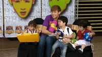 韓国の6人組ドタバタバラエティアイドル2PMが「パパ」に挑戦する。