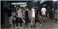 7人組の男性グループ、INFINITE（インフィニット）が新曲「俺のものになれ」のダンス練習風景を公開した。写真＝ルンコム