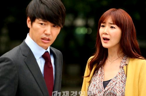 韓国KBS「姫の男」、韓国SBS「ボスを守れ」の水・木ドラマ視聴率争いに、厚いファン層を確保しているチェ・ジウとユン・サンヒョンの韓国MBCドラマ「負けてたまるか」がまもなく加わる。
