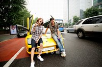 韓流スター、チャン・グンソクは27日夜10時に放送される韓国XTMチャンネルの自動車バラエティー番組「トップギア・コリア」で、俳優ヨン・ジョンフンが運転するランボルギーニタクシーにお客さんとして乗り、ソウル市内を走り回る。