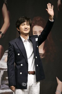 韓国MBCのコメディードラマ「ハイキック3短足の逆襲」の製作発表会が8日午後ソウルのインペリアルパレスホテルで開かれた。写真はアン・ネサン。