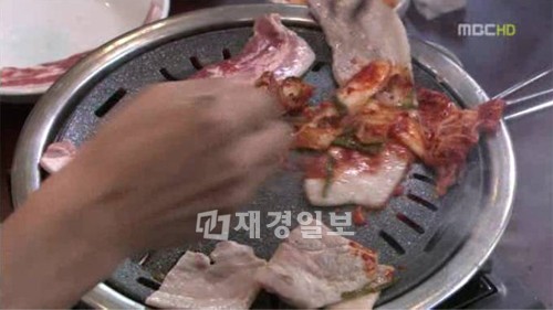 韓国MBCの水木ドラマ「負けてたまるか」で、ヒョンウ（ユン・サンヒョン役）とウンジェ（チェ・ジウ役）がリアルな夫婦喧嘩を繰り広げ、視聴者の注目を浴びている。