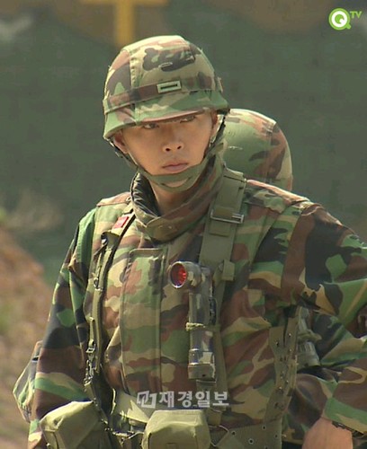 韓国で海兵隊に服務中のヒョンビンがマラソン大会に参加する。
