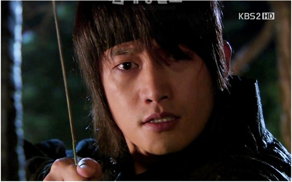 韓国KBSの水木ドラマ『姫の男』がパク・シフの胸を締め付けるような涙のシーンを予告し話題となっている。