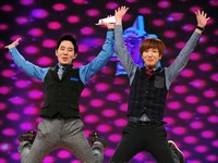 韓国男性アイドルグループ「SUPER JUNIOR」（スーパージュニア）のイトゥクとBOOM（ブーム）が韓国SBS『スターキング』のMCとして華やかなデビューを遂げた。