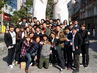 MBLAQ（エムブラック）のメンバー、G.O（ジオ）は自身のツイッターでRain（ピ）の友人が集まって撮影した団体写真1枚をアップした。