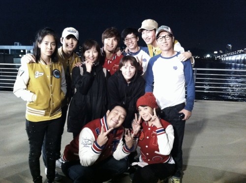 キム ソナ ランニングマンのメンバーらと記念写真 韓流スターズ 芸能