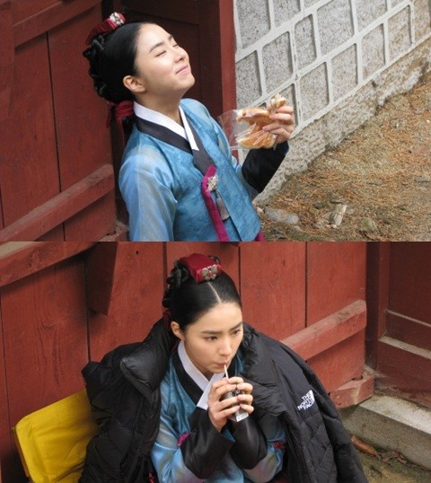 韓国の女優シン・セギョンは7日午後、自身のme2dayに「幸せなソイ、集中するソイ」というコメントと共に2枚の写真を投稿した。写真＝シン・セギョンのme2day