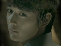 映画俳優のユン・ゲサンとアイドルグループ「SHINee」（シャイニー）のミンホがネットで話題となっている。