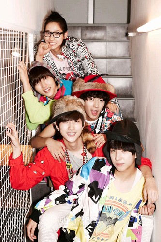 今年デビューした5人組の男性グループ「B1A4」が、日本初ショーケース2回公演を全席完売させ、日本進出成功の可能性を予感させた。