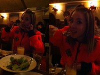 2NE1ボム、食欲旺盛なダラの写真を公開「今日はダラの誕生日」