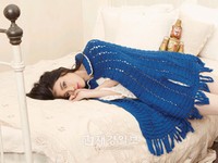 1年ぶりのアルバムリリースでファンの期待を一身に浴びている女性歌手IU（アイユー）が、新コンセプトイメージを公開した。