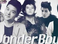 23日に生放送されたKBS2『ミュージックバンク』で、チョン・ヒョンムアナウンサー、SUPER JUNIOR（スーパージュニア）のシンドン、ZE:A（ゼア）のクァンヒ、MBLAQ（エムブラック）のミル、INFINITE（インフィニット）のソンジョンが、Wonder Girls（ワンダーガールズ）ならぬ“Wonder Boys”（ワンダーボーイズ）に変身した。写真＝KBS放送のキャプチャ