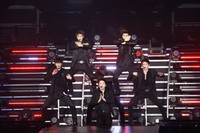K-POP“野獣アイドル ”の2PM（ツーピーエム）が、12月14日に全国ツアー『2PM ARENA TOUR 2011“REPUBLIC OF 2PM”』のさいたまスーパーアリーナ公演を行った。撮影=チャニ・キム