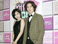 『2011 MBC芸能大賞』授賞式でのフォトタイム：イ・ジャンウ＆T-ARAウンジョン