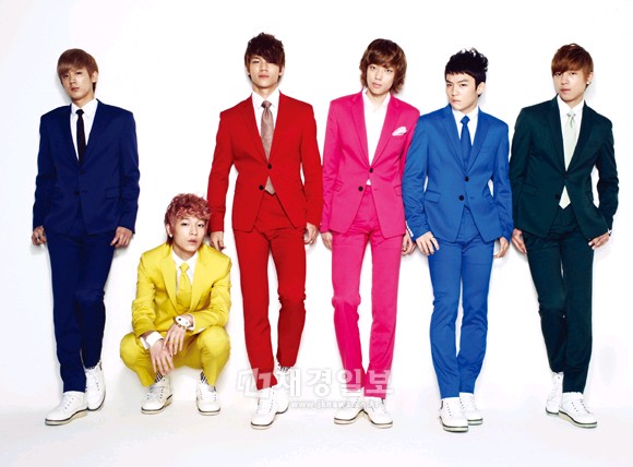 韓国男性グループ「TEEN TOP」(ティーントップ)が男女差別発言で問題となっている中、所属会社側が謝罪に出た。
