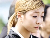 TV朝鮮週末ドラマ「コ・ボンシルおばさんを救う」（脚本/パク・ウンリョン演出/ユン・サンホ製作/グループエイト）でドラマに初挑戦し、安定した演技で好評を得ているf(x)ルナが、涙の演技を繰り広げる。