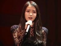 韓国の人気女子高校生ソロシンガー、IU（アイユ）が24日、渋谷・オーチャードホールで「IU JAPAN PREMIUM “SECIAL LIVE”」を開催した。写真=プレスリリース
