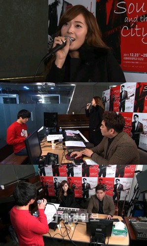 少女時代のジェシカが、JTBC『少女時代と危険な少年たち』（1月29日放送）の撮影でデビュー前のボーカルの先生キム・チョハンと再会した。
