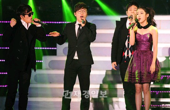 韓国男性3人組ボーカルグループ「Red Soul」(レッドソウル)が初の公式ステージで韓国人気女性歌手IU(アイユ)と共演後、大きな“IU効果”を見せている。