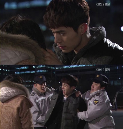 KBS2水木ドラマ『乱暴なロマンス』で、ムヨル（イ・ドンウク）がついにウンジェ（イ・シヨン）に愛の告白をした。