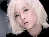 男性アイドルグループNU’EST（ニューイスト）のメンバー、レンがソロで出演するティーザー映像が今月6日に公開され、その美少年ぶりにネット掲示板で熱烈な反響が起こっている。
