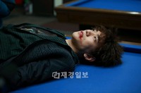 tvN 月火ドラマ『黙れイケメンバンド』は12日、INFINITE（インフィニット）のソンジュンとエルそれぞれが演じる役の葛藤が爆発する様子を予告し、視聴者の好奇心を掻き立てた。
