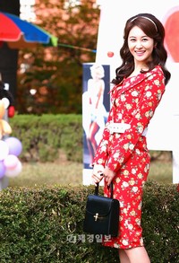 新KBSドラマ『ラブレイン』に出演する新人女優ソン・ウンソが、70年代の華やかなキャンパスクイーンに扮し、お茶の間を明るくしてくれるという。