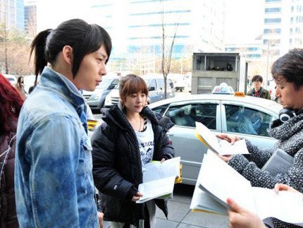 JYJのパク・ユチョンが17日午前、ドラマの撮影現場に復帰した。写真=SBS