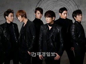 歌謡界伝説のアイドルグループ 神話（SHINHWA シンファ）が、韓国紳士服の代表ブランド「ROYGEN」の広告モデルに抜擢された。写真=神話カンパニー
