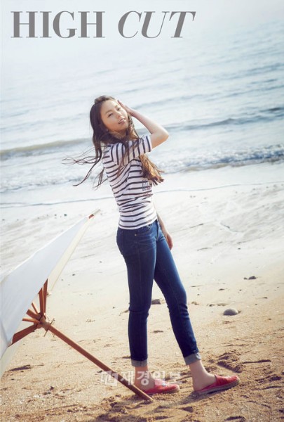 Wonder Girls(ワンダーガールズ)のソヒが、砂浜で清純さとセクシーさ漂う姿を披露した。写真=ハイカット