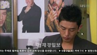 最近、韓国SBSドラマ『ファッション王』の主人公カン・ヨンゴル（ユ・アイン演）のオフィスの壁に貼ってあるポスターが話題になった。