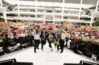 6月30日に東京ビッグサイトで、7月1日にラゾーナ川崎プラザで開催された韓国男性グループB1A4の日本デビューイベントに、合わせて5万人のファンが集まった。