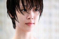 15日放送の韓国SBS水木ドラマ『花ざかりの君たちへ』第1話に登場するf(x)ソルリのシャワーシーンのスチールカットが公開され視線を集中させている。写真=SM C&C